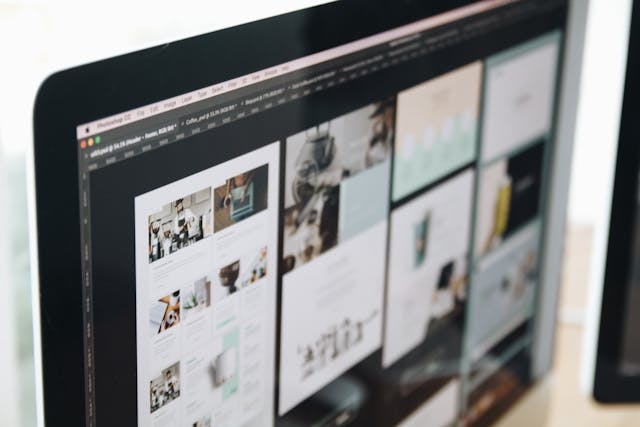 le coin d'un ordinateur portable, landing page vs site vitrine